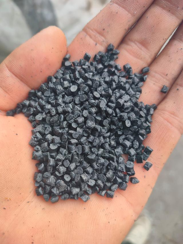 蘇州高價回收塑料,工廠庫存塑膠原料,破碎料,報廢產品料