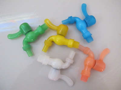 廠家直銷批發塑料PP水龍頭與水嘴 洗衣機專用快開4分/6分產品解析