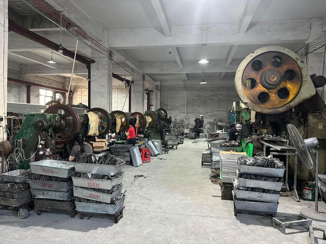關(guān)注進(jìn)旺鋪掃碼聯(lián)系工廠展廳揭陽市榕城區(qū)沛恩五金制品廠